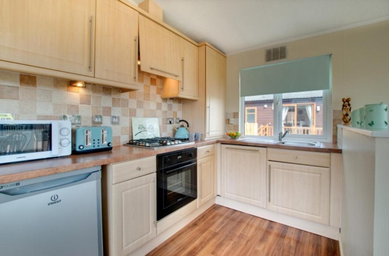 Stunning 3-Bed Hot Tub Lodge Northumberland Felton  Екстериор снимка
